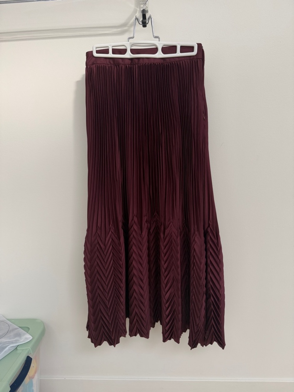 Jonathan Simkhai Wine Pleated Chevron Maxi Skirt size 0 maroon